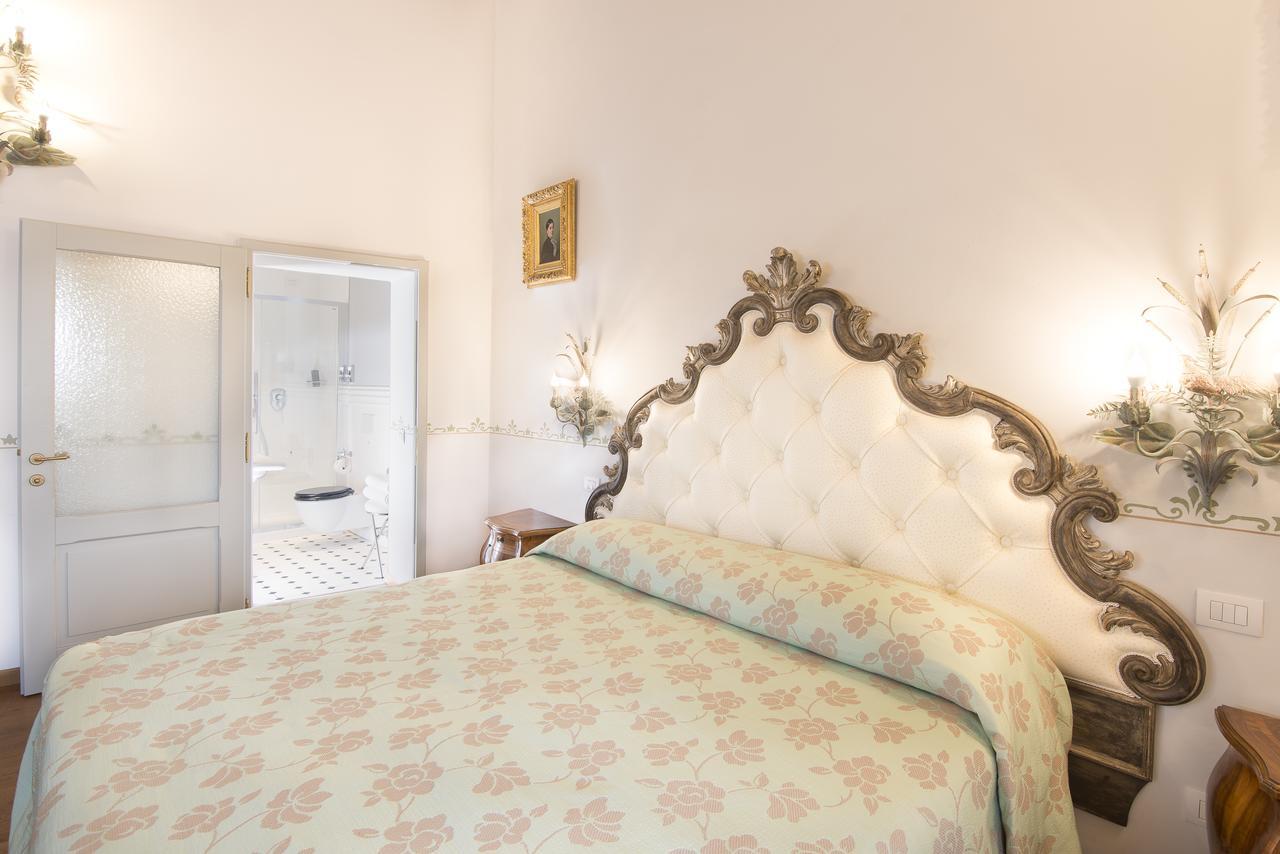 Palazzo Pacini Hotel Colle Val D'Elsa Exterior photo